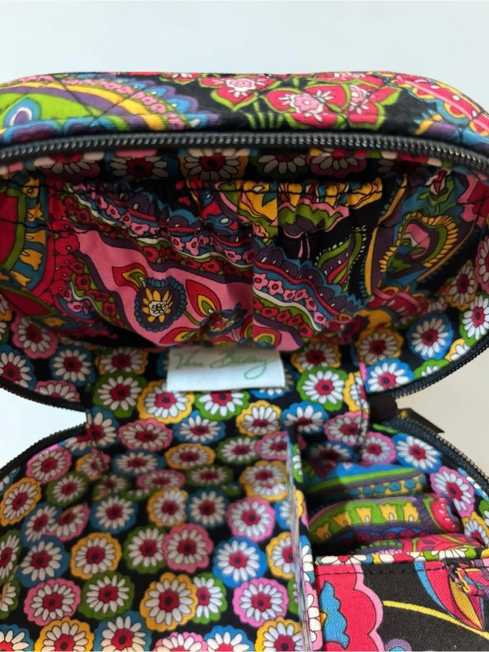 NWT Vera Bradley Symphony in Hue Retired Quilted Jewelry Case
